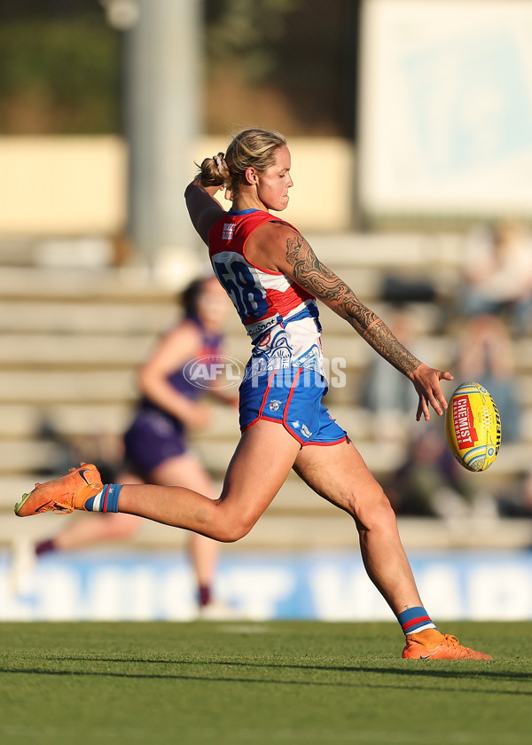 AFLW 2024 Round 10 - Walyalup v Western Bulldogs - A-55599732