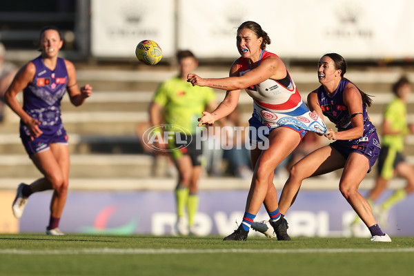 AFLW 2024 Round 10 - Walyalup v Western Bulldogs - A-55599737