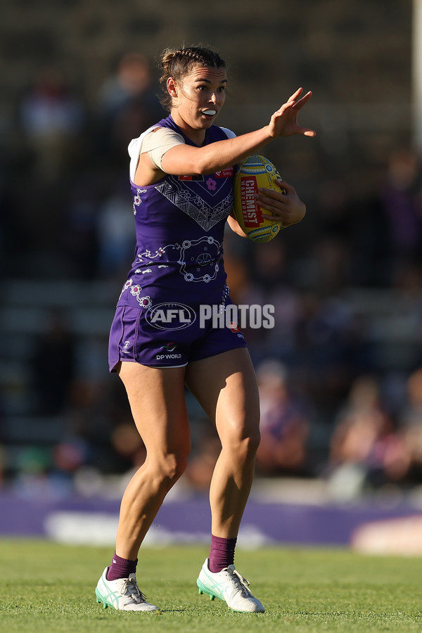 AFLW 2024 Round 10 - Walyalup v Western Bulldogs - A-55599771