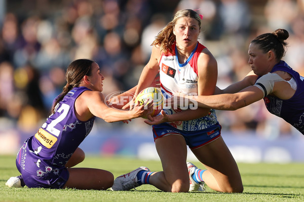 AFLW 2024 Round 10 - Walyalup v Western Bulldogs - A-55599773