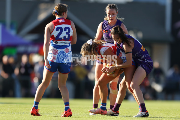 AFLW 2024 Round 10 - Walyalup v Western Bulldogs - A-55599775