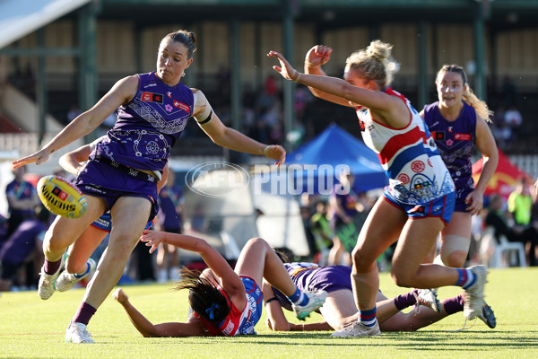 AFLW 2024 Round 10 - Walyalup v Western Bulldogs - A-55599778