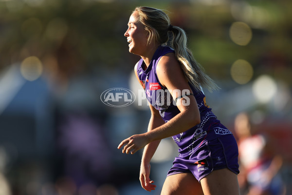 AFLW 2024 Round 10 - Walyalup v Western Bulldogs - A-55599779