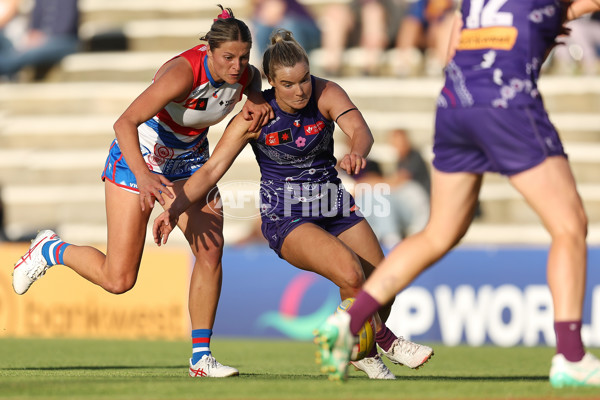 AFLW 2024 Round 10 - Walyalup v Western Bulldogs - A-55600716