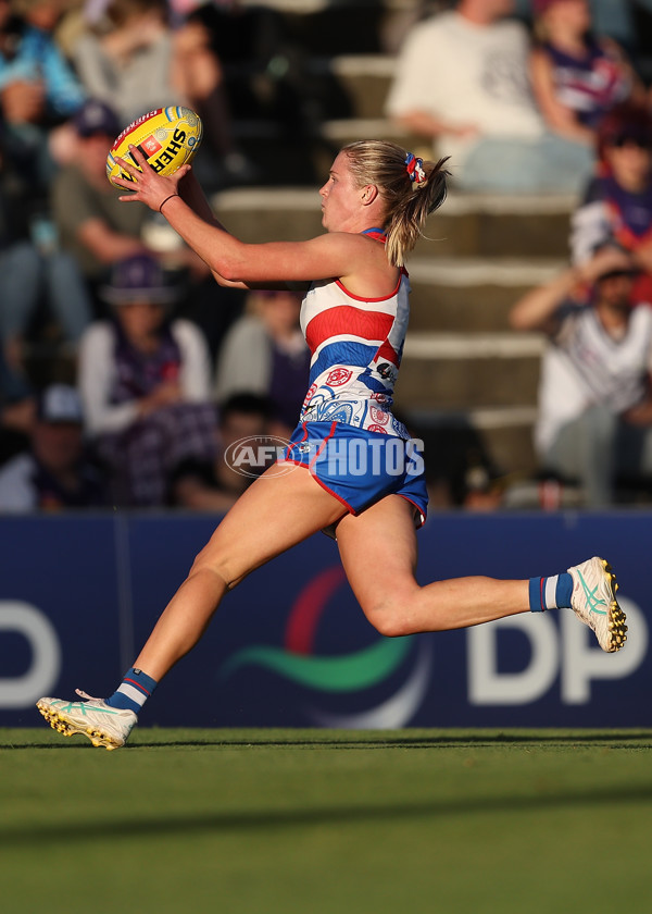 AFLW 2024 Round 10 - Walyalup v Western Bulldogs - A-55600721