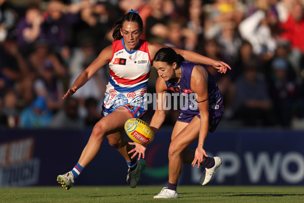 AFLW 2024 Round 10 - Walyalup v Western Bulldogs - A-55600725