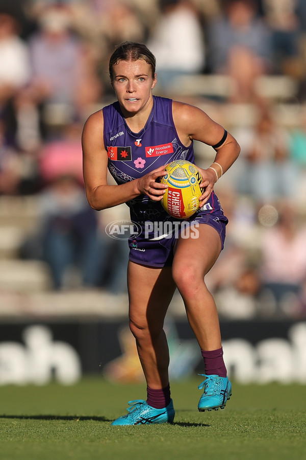 AFLW 2024 Round 10 - Walyalup v Western Bulldogs - A-55600728