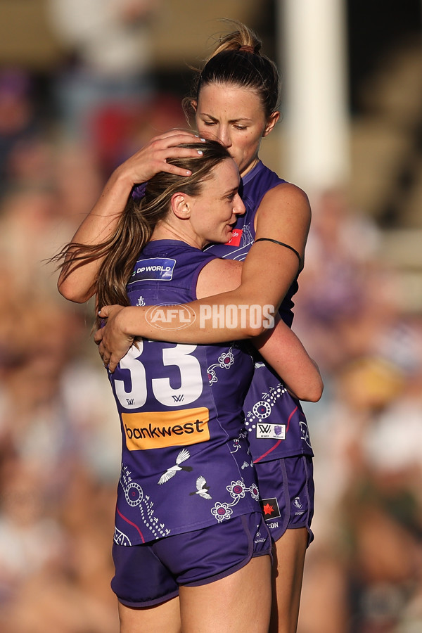 AFLW 2024 Round 10 - Walyalup v Western Bulldogs - A-55600731