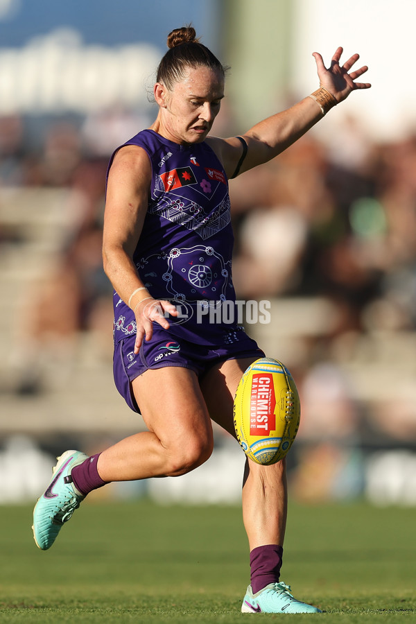 AFLW 2024 Round 10 - Walyalup v Western Bulldogs - A-55600750