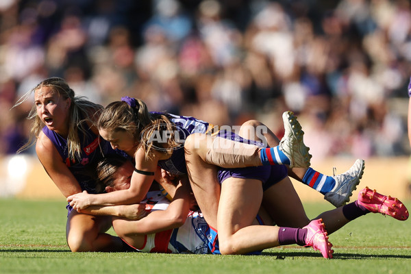 AFLW 2024 Round 10 - Walyalup v Western Bulldogs - A-55600754