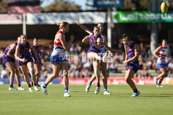 AFLW 2024 Round 10 - Walyalup v Western Bulldogs - A-55600757