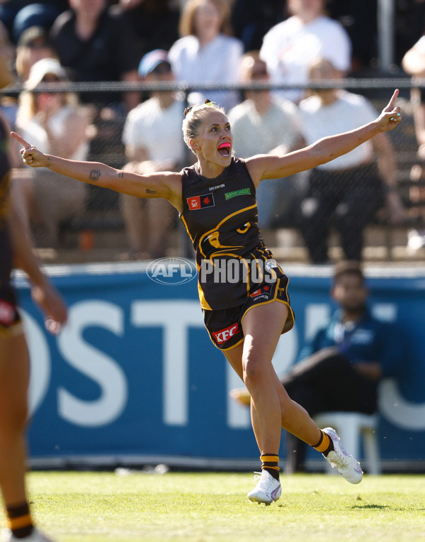 Photographers Choice - AFLW 2024 Round 10 - A-55602133