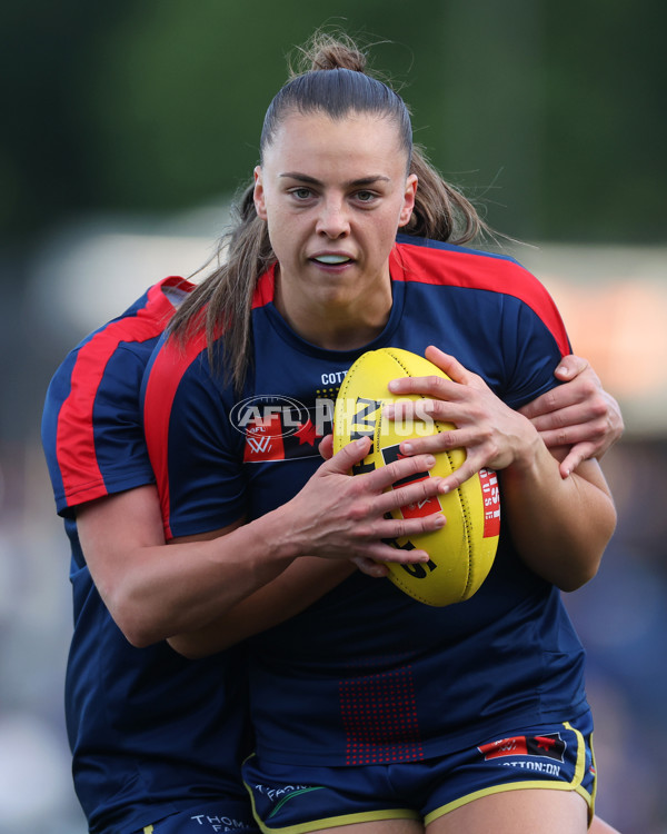 AFLW 2024 First Qualifying Final - North Melbourne v Adelaide - A-55648331