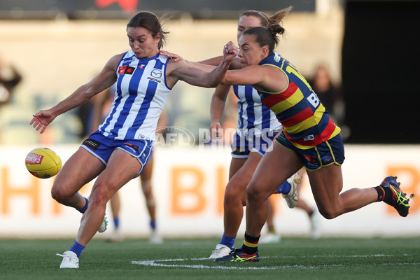 AFLW 2024 First Qualifying Final - North Melbourne v Adelaide - A-55650913