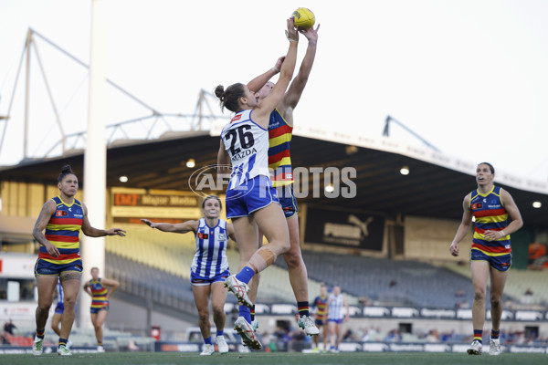 AFLW 2024 First Qualifying Final - North Melbourne v Adelaide - A-55652720