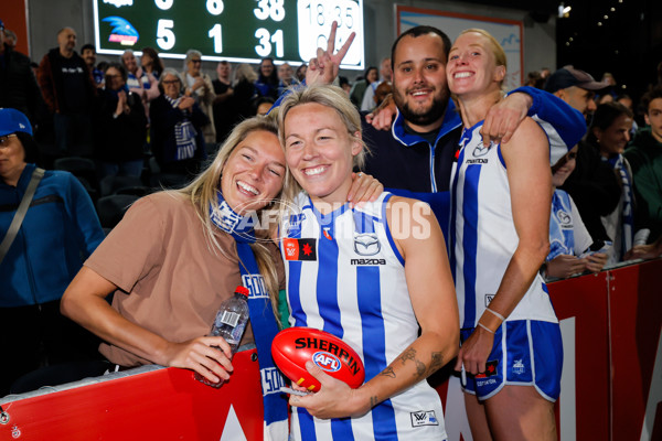 AFLW 2024 First Qualifying Final - North Melbourne v Adelaide - A-55653971