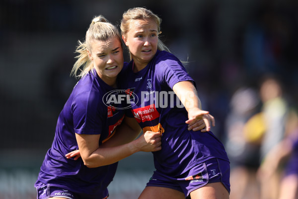 AFLW 2024 First Elimination Final - Fremantle v Essendon - A-55654011