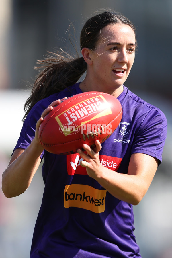 AFLW 2024 First Elimination Final - Fremantle v Essendon - A-55655012