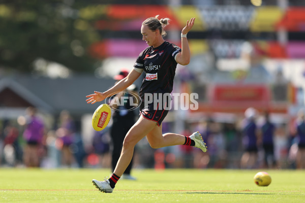 AFLW 2024 First Elimination Final - Fremantle v Essendon - A-55655019