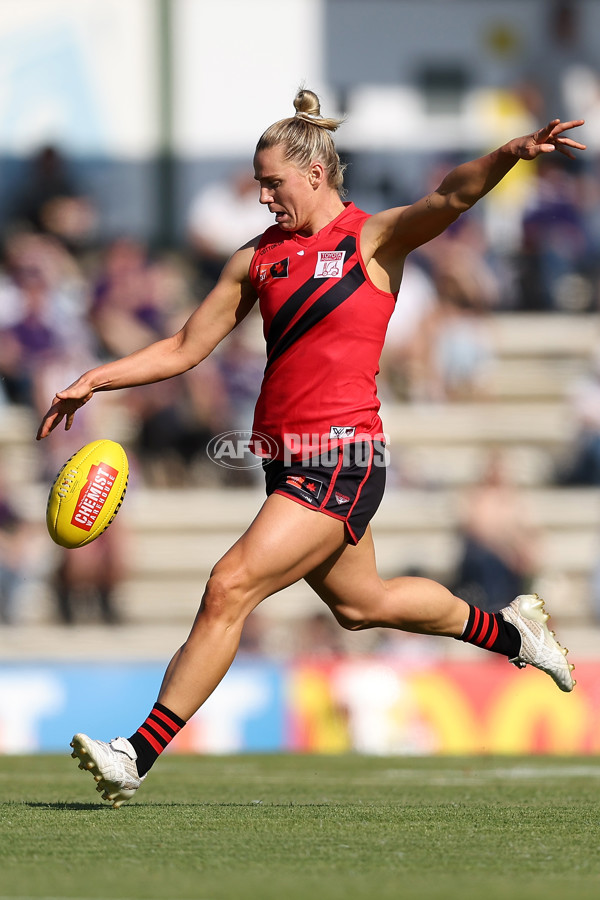 AFLW 2024 First Elimination Final - Fremantle v Essendon - A-55657263