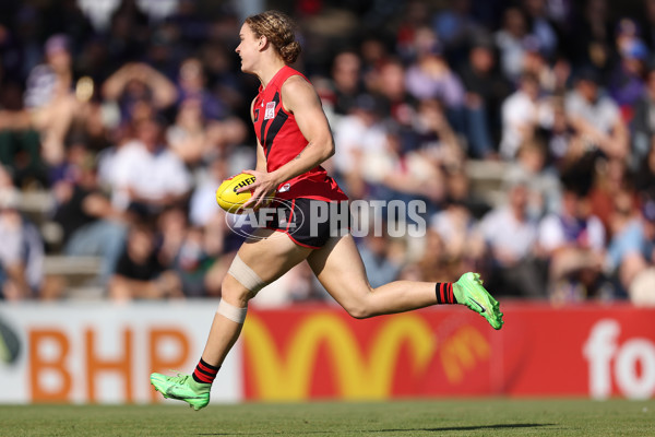 AFLW 2024 First Elimination Final - Fremantle v Essendon - A-55657264