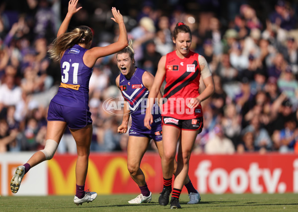 AFLW 2024 First Elimination Final - Fremantle v Essendon - A-55657272