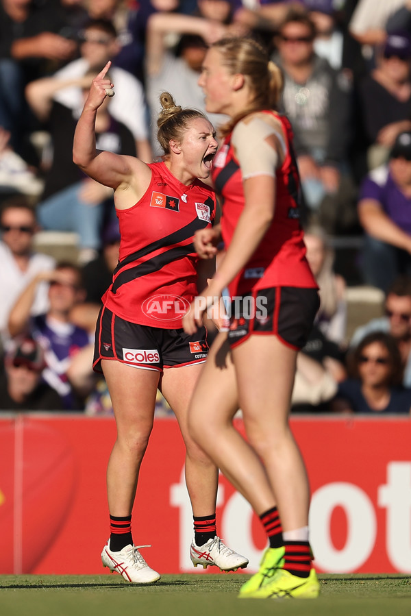 AFLW 2024 First Elimination Final - Fremantle v Essendon - A-55657300