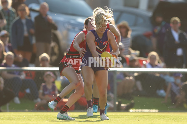 AFLW 2024 First Elimination Final - Fremantle v Essendon - A-55657311