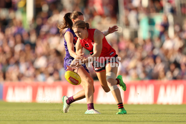 AFLW 2024 First Elimination Final - Fremantle v Essendon - A-55657326