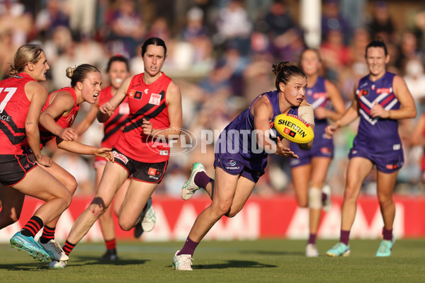 AFLW 2024 First Elimination Final - Fremantle v Essendon - A-55657347