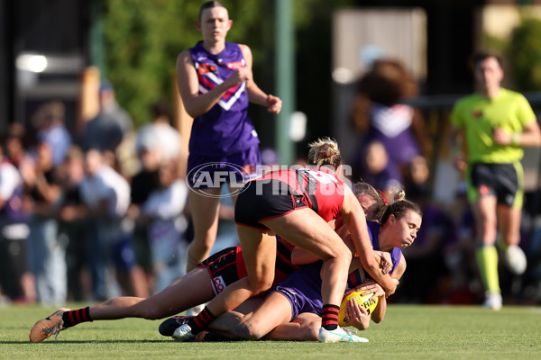 AFLW 2024 First Elimination Final - Fremantle v Essendon - A-55657500