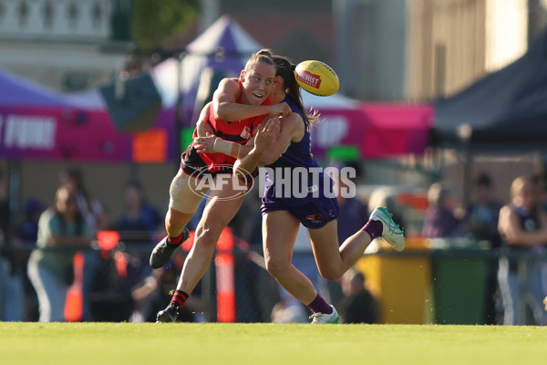 AFLW 2024 First Elimination Final - Fremantle v Essendon - A-55657538