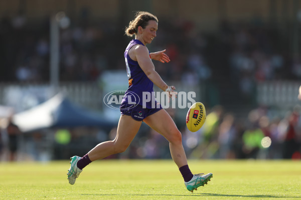 AFLW 2024 First Elimination Final - Fremantle v Essendon - A-55657540