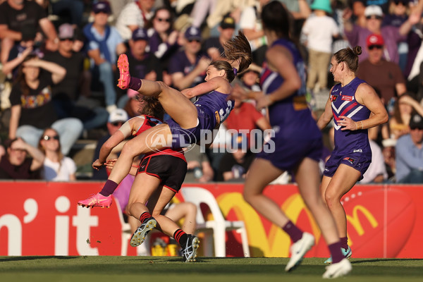 AFLW 2024 First Elimination Final - Fremantle v Essendon - A-55657555