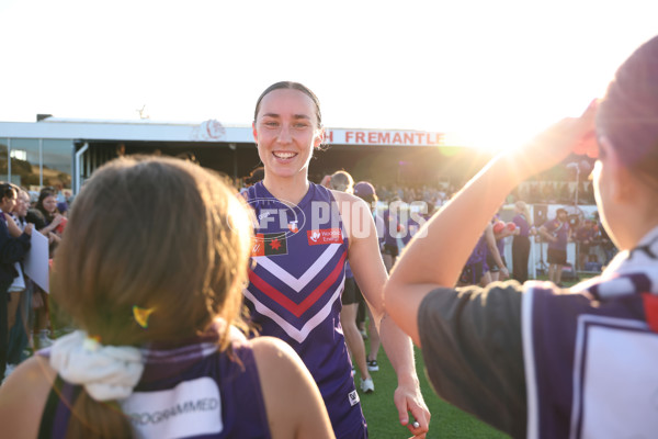 AFLW 2024 First Elimination Final - Fremantle v Essendon - A-55660010