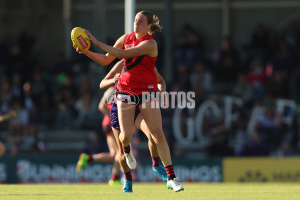 AFLW 2024 First Elimination Final - Fremantle v Essendon - A-55660014