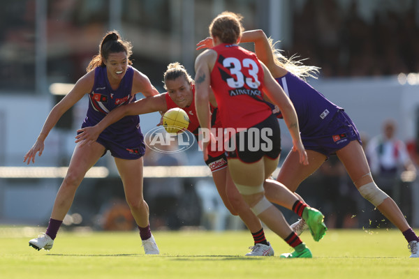 AFLW 2024 First Elimination Final - Fremantle v Essendon - A-55660023