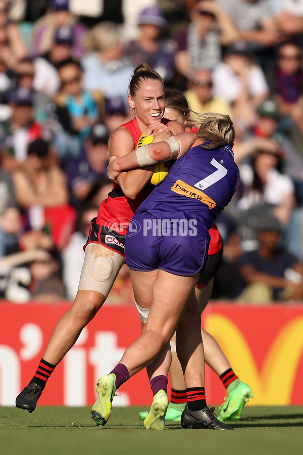 AFLW 2024 First Elimination Final - Fremantle v Essendon - A-55660040