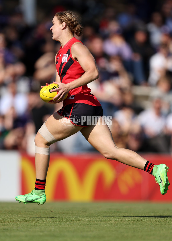 AFLW 2024 First Elimination Final - Fremantle v Essendon - A-55660043