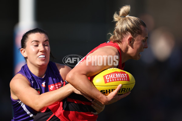 AFLW 2024 First Elimination Final - Fremantle v Essendon - A-55660048