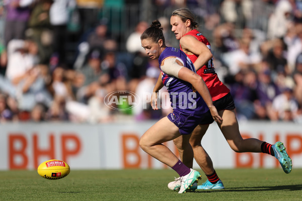 AFLW 2024 First Elimination Final - Fremantle v Essendon - A-55660056