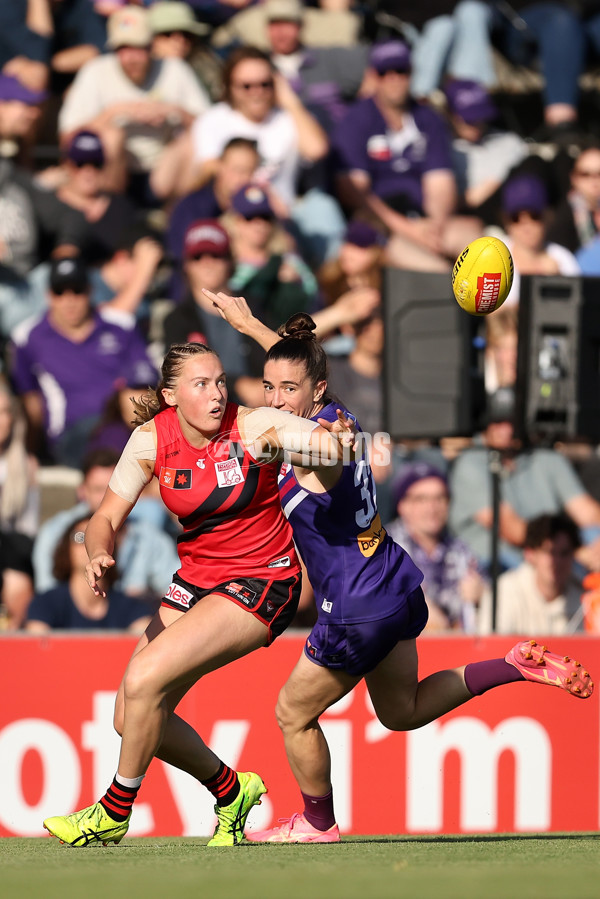 AFLW 2024 First Elimination Final - Fremantle v Essendon - A-55660067