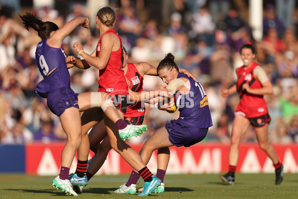 AFLW 2024 First Elimination Final - Fremantle v Essendon - A-55660073