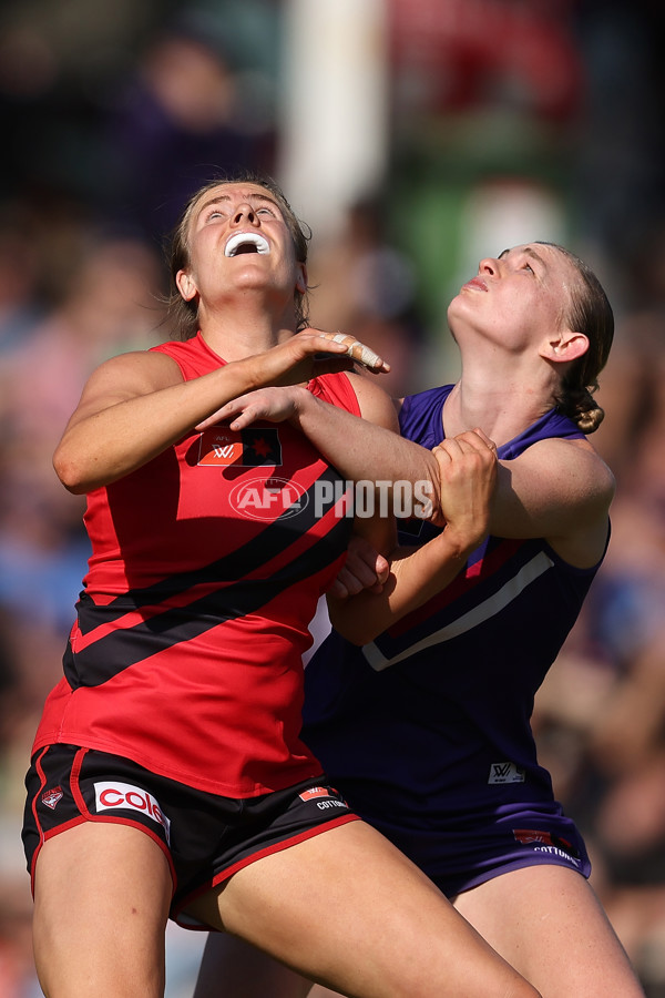 AFLW 2024 First Elimination Final - Fremantle v Essendon - A-55661205