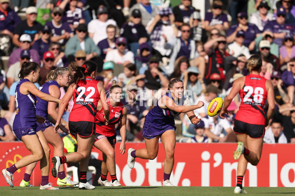 AFLW 2024 First Elimination Final - Fremantle v Essendon - A-55661211