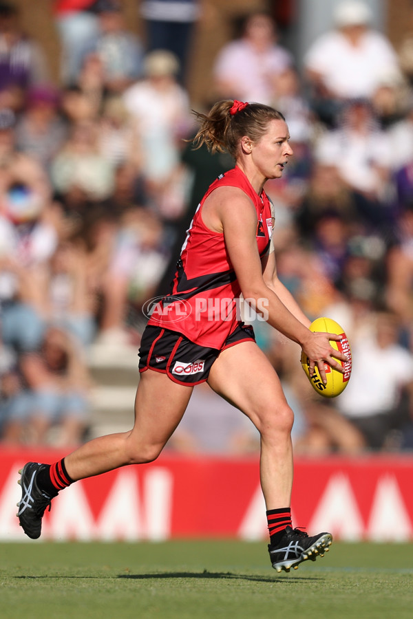 AFLW 2024 First Elimination Final - Fremantle v Essendon - A-55661212