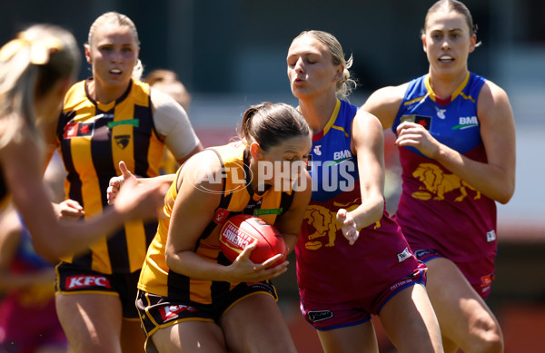 AFLW 2024 Second Qualifying Final - Hawthorn v Brisbane - A-55663767