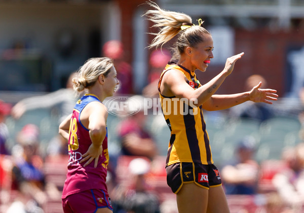 AFLW 2024 Second Qualifying Final - Hawthorn v Brisbane - A-55663798