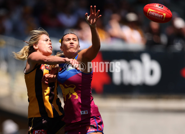 AFLW 2024 Second Qualifying Final - Hawthorn v Brisbane - A-55663817