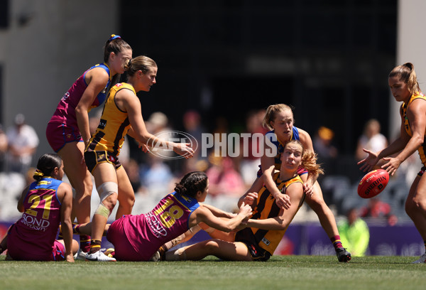 AFLW 2024 Second Qualifying Final - Hawthorn v Brisbane - A-55666056